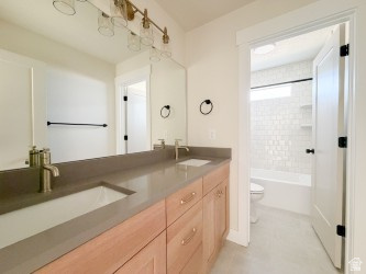 OVERLAKE - Residential