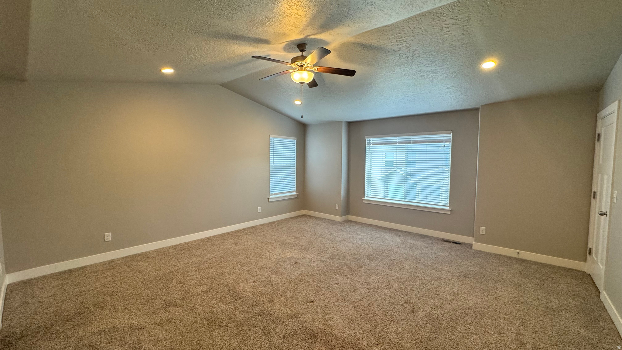 THE COVE - Residential