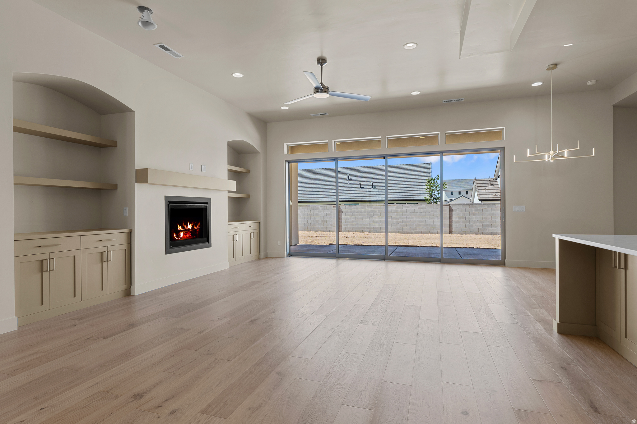 DESERT SOLARIS - Residential