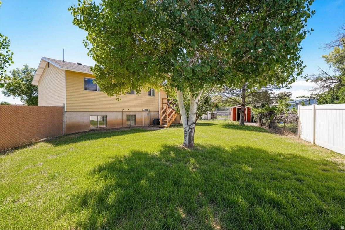 MELANIE ACRES - Residential