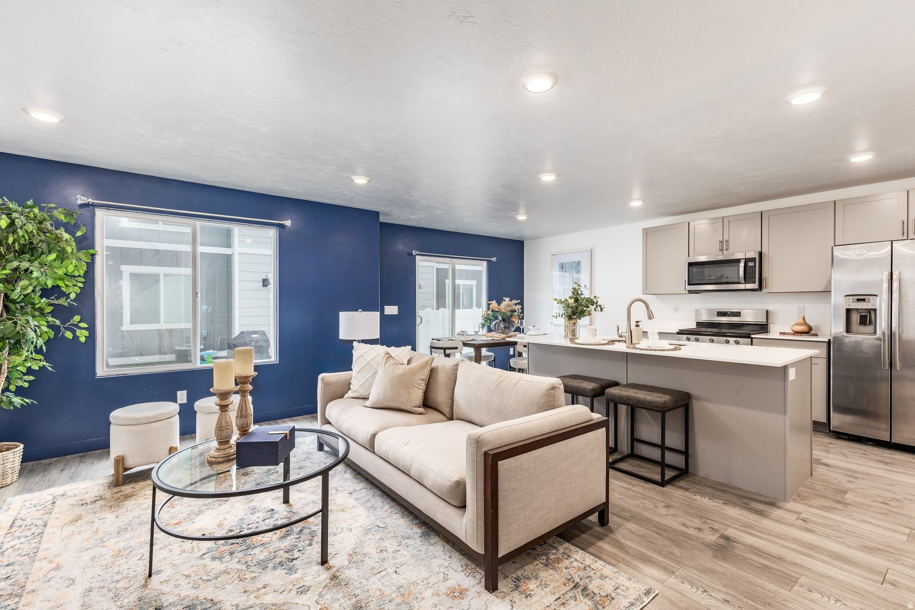 EAGLE POINT - Residential