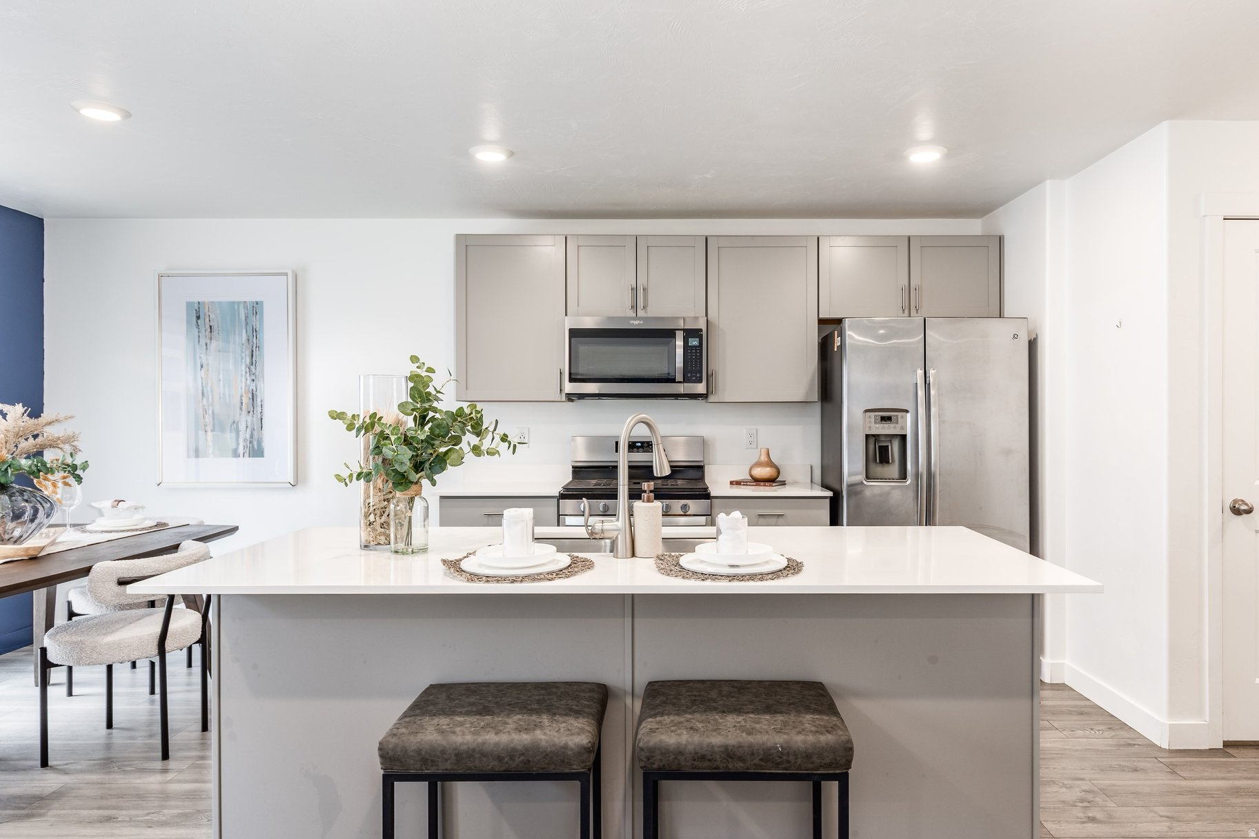 EAGLE POINT - Residential