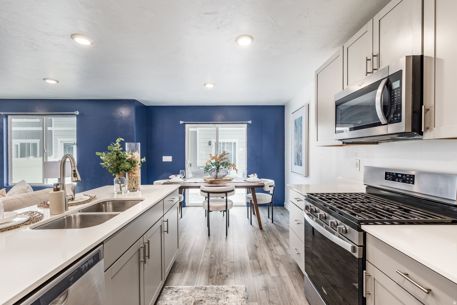EAGLE POINT - Residential