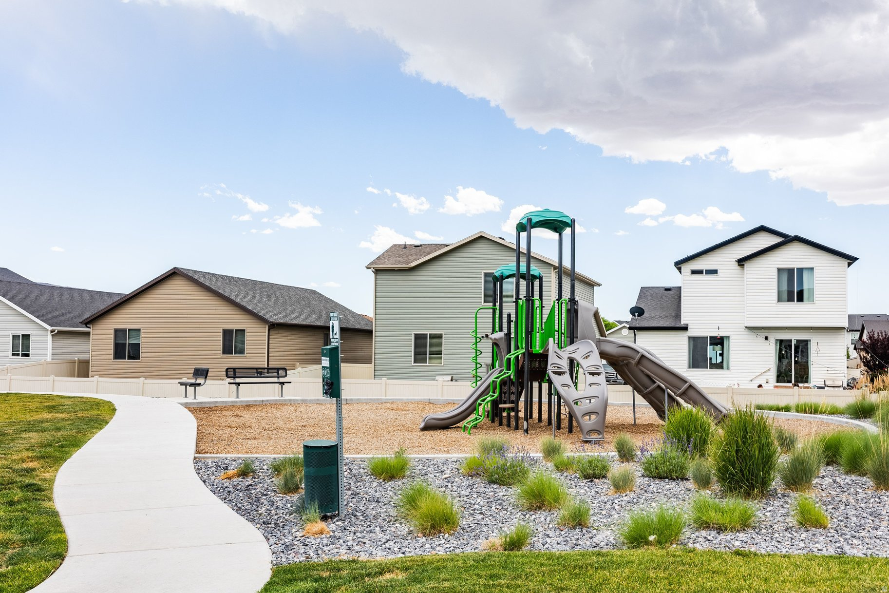 EAGLE POINT - Residential