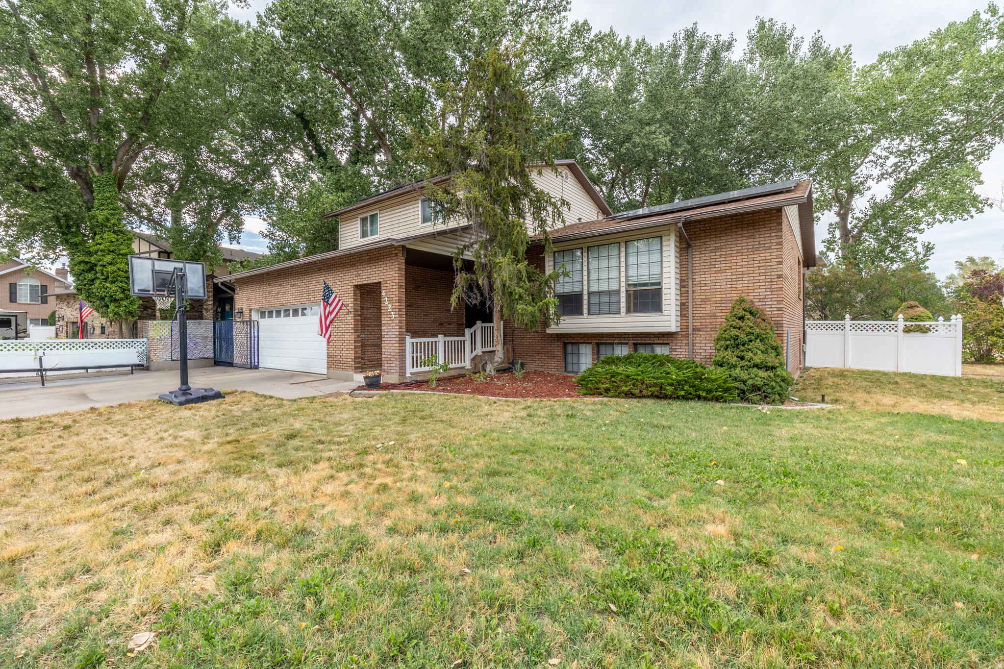 RIVER VALLEY - Residential