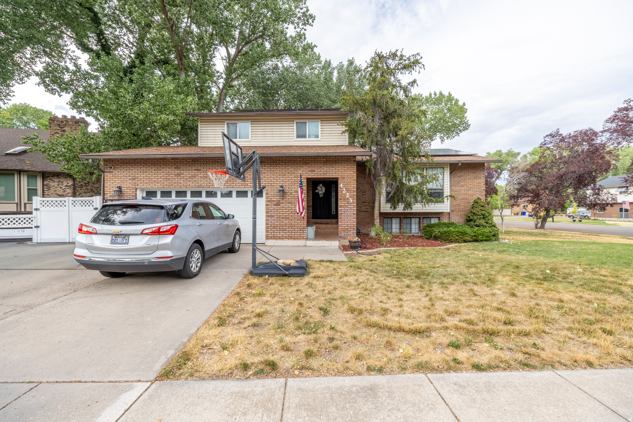 RIVER VALLEY - Residential