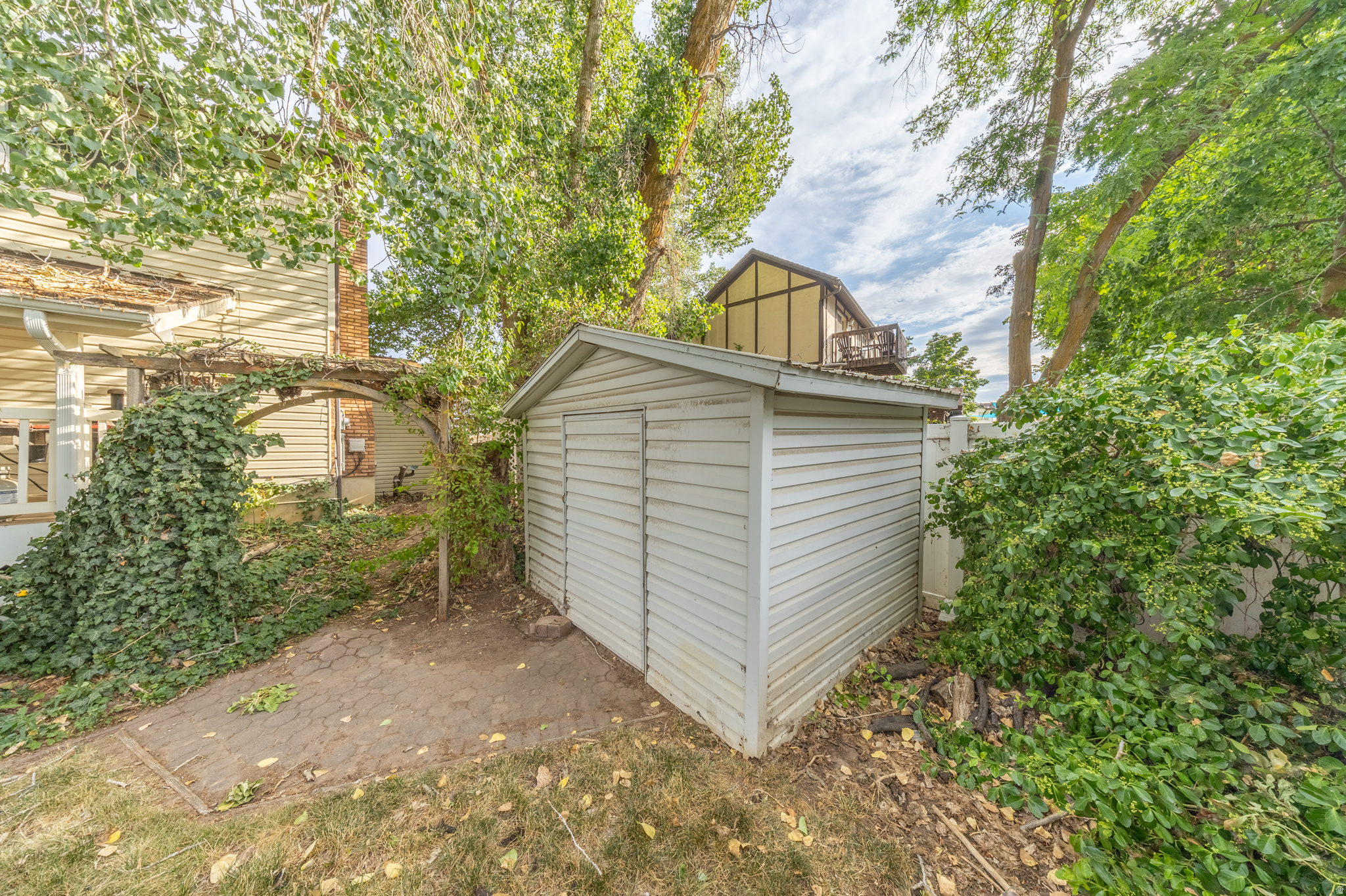 RIVER VALLEY - Residential