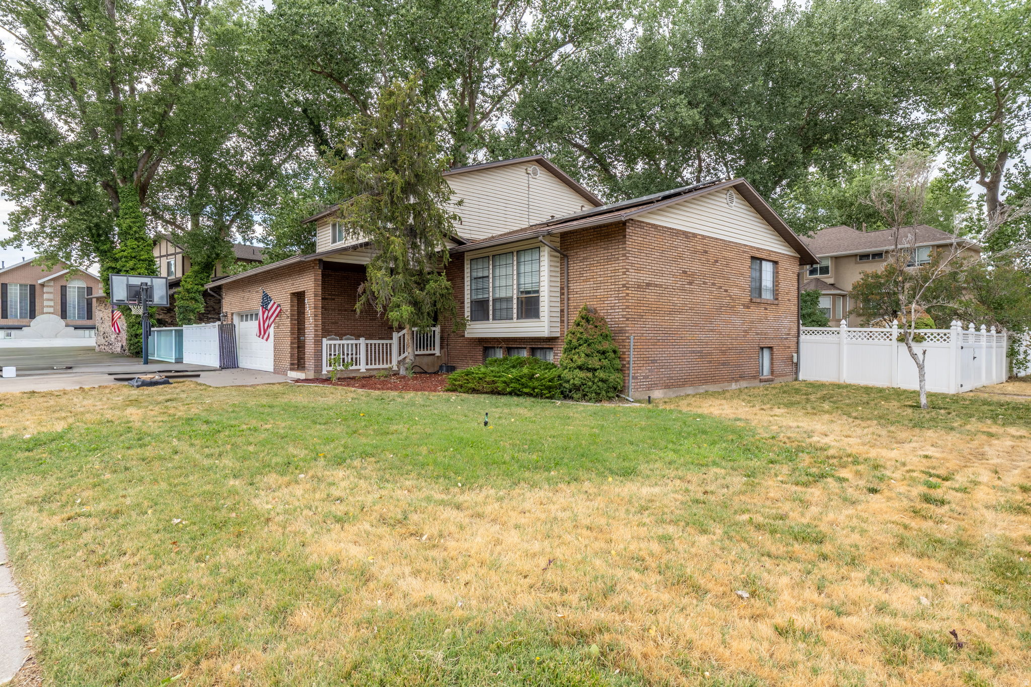 RIVER VALLEY - Residential