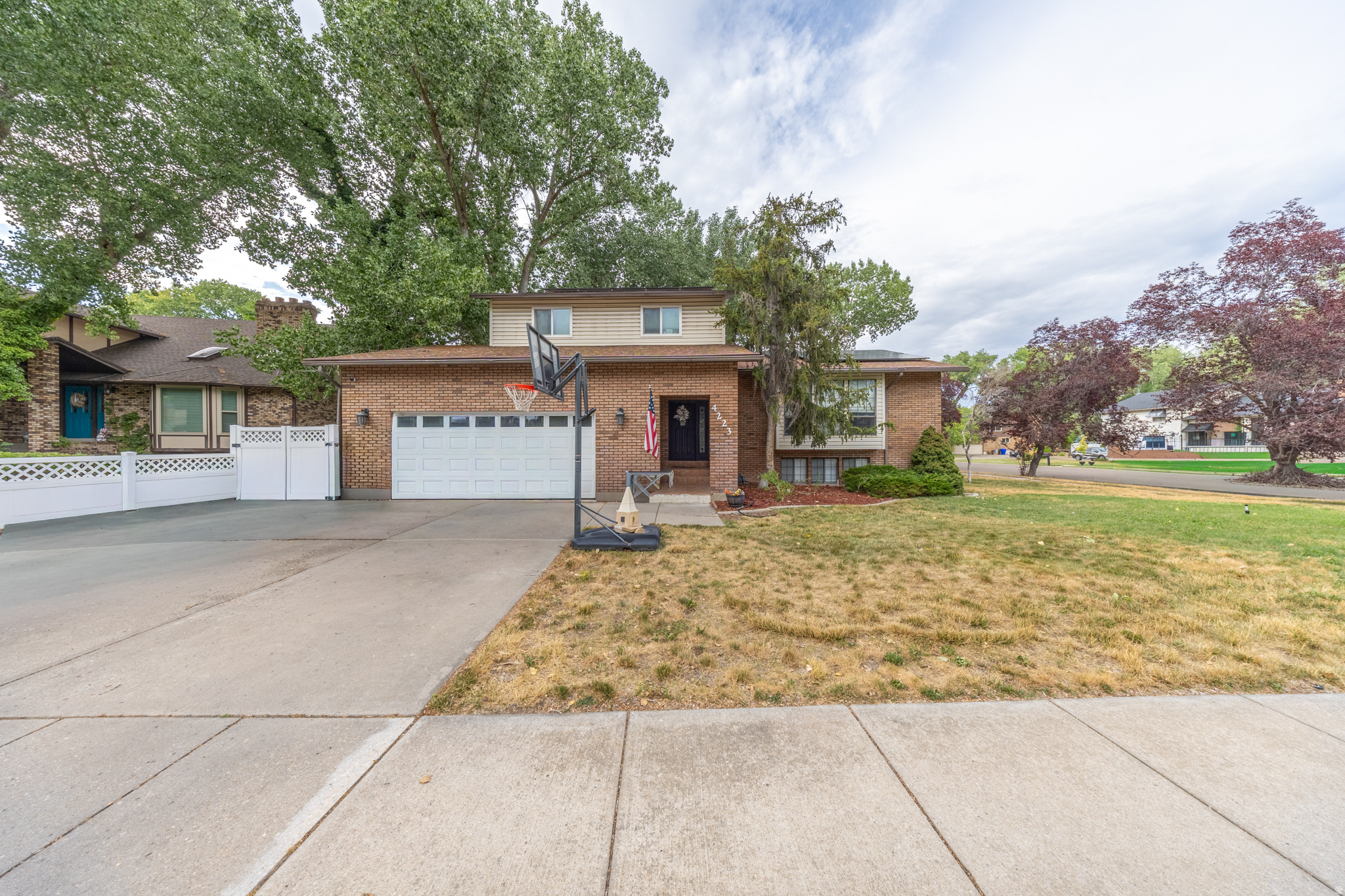 RIVER VALLEY - Residential