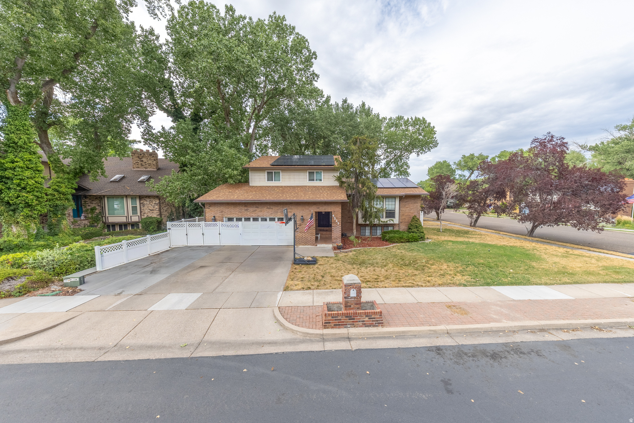 RIVER VALLEY - Residential