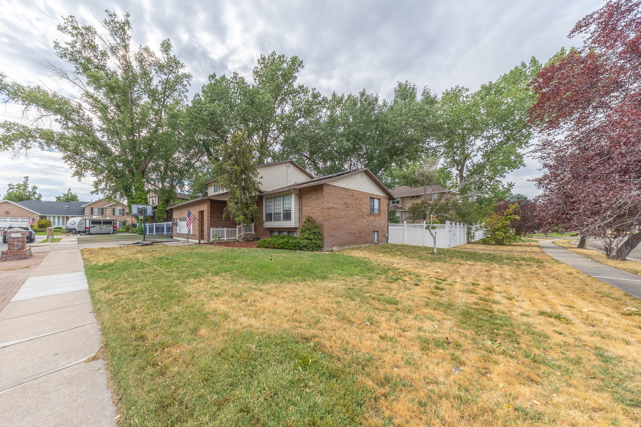 RIVER VALLEY - Residential