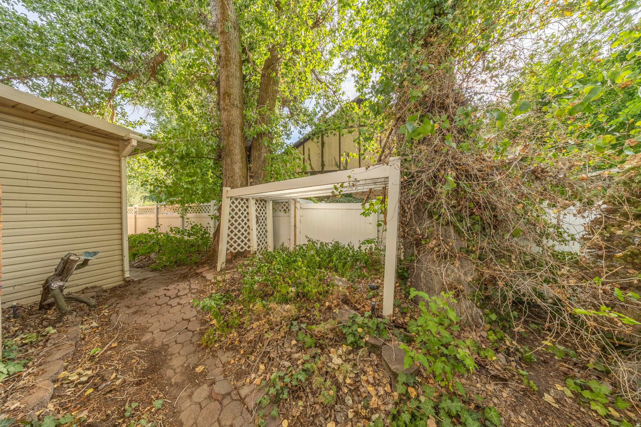 RIVER VALLEY - Residential