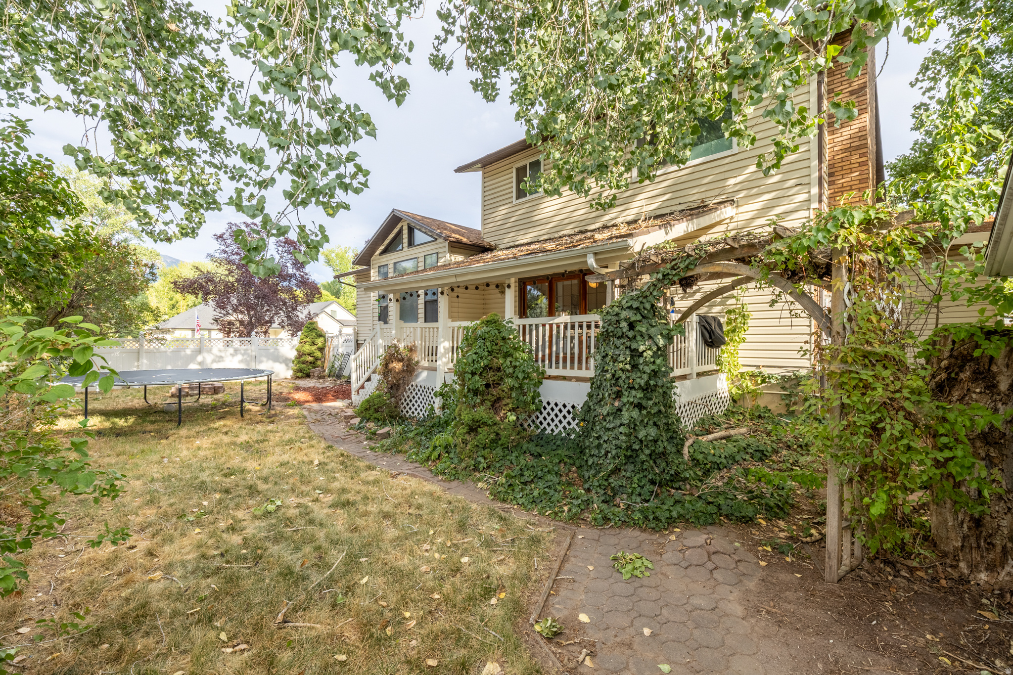 RIVER VALLEY - Residential