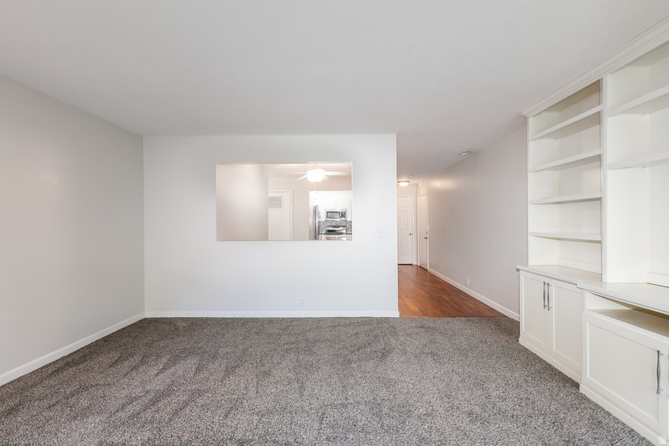 HALLS 5TH AVE CONDM - Residential