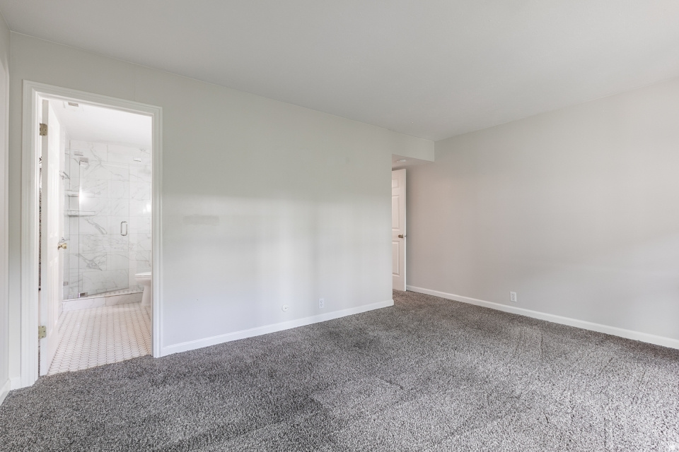 HALLS 5TH AVE CONDM - Residential