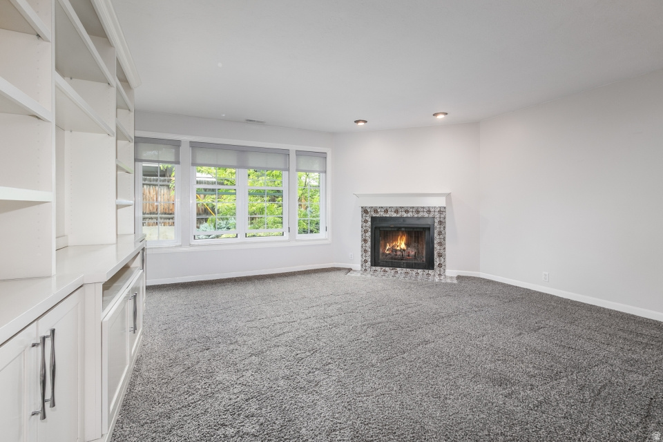 HALLS 5TH AVE CONDM - Residential