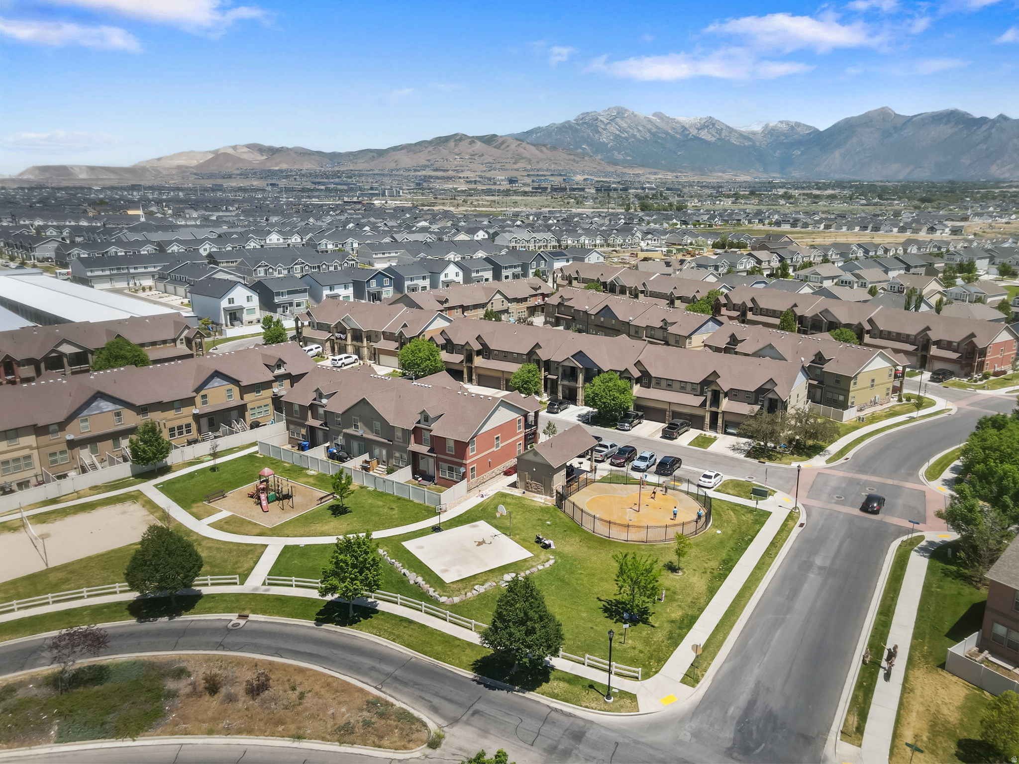 SARATOGA SPRINGS - Residential