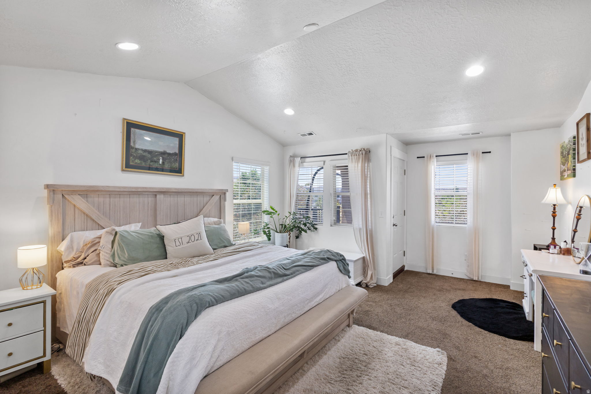 SARATOGA SPRINGS - Residential