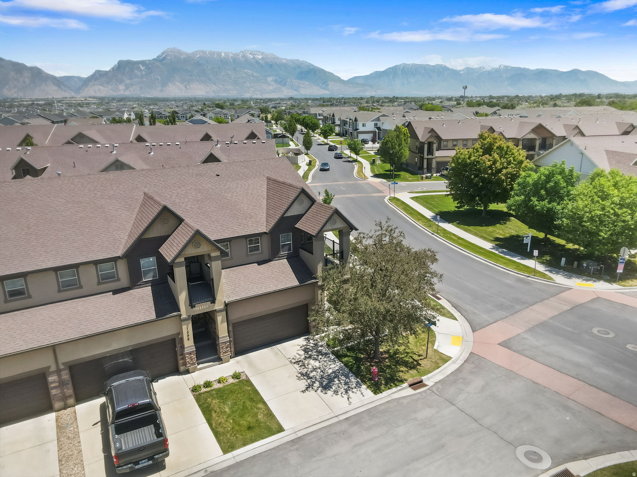 SARATOGA SPRINGS - Residential