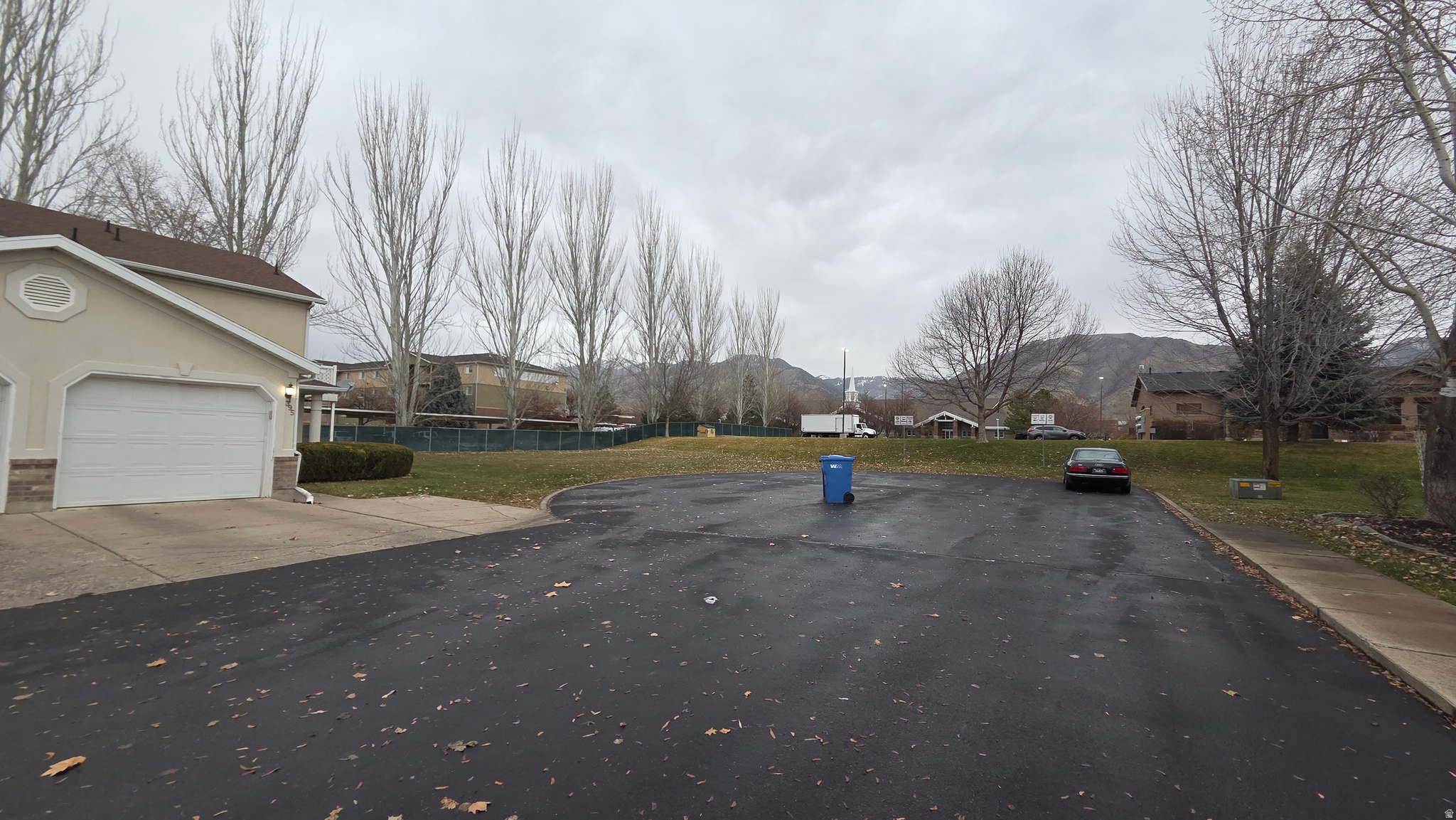 DEVONSHIRE DOWNS - Residential