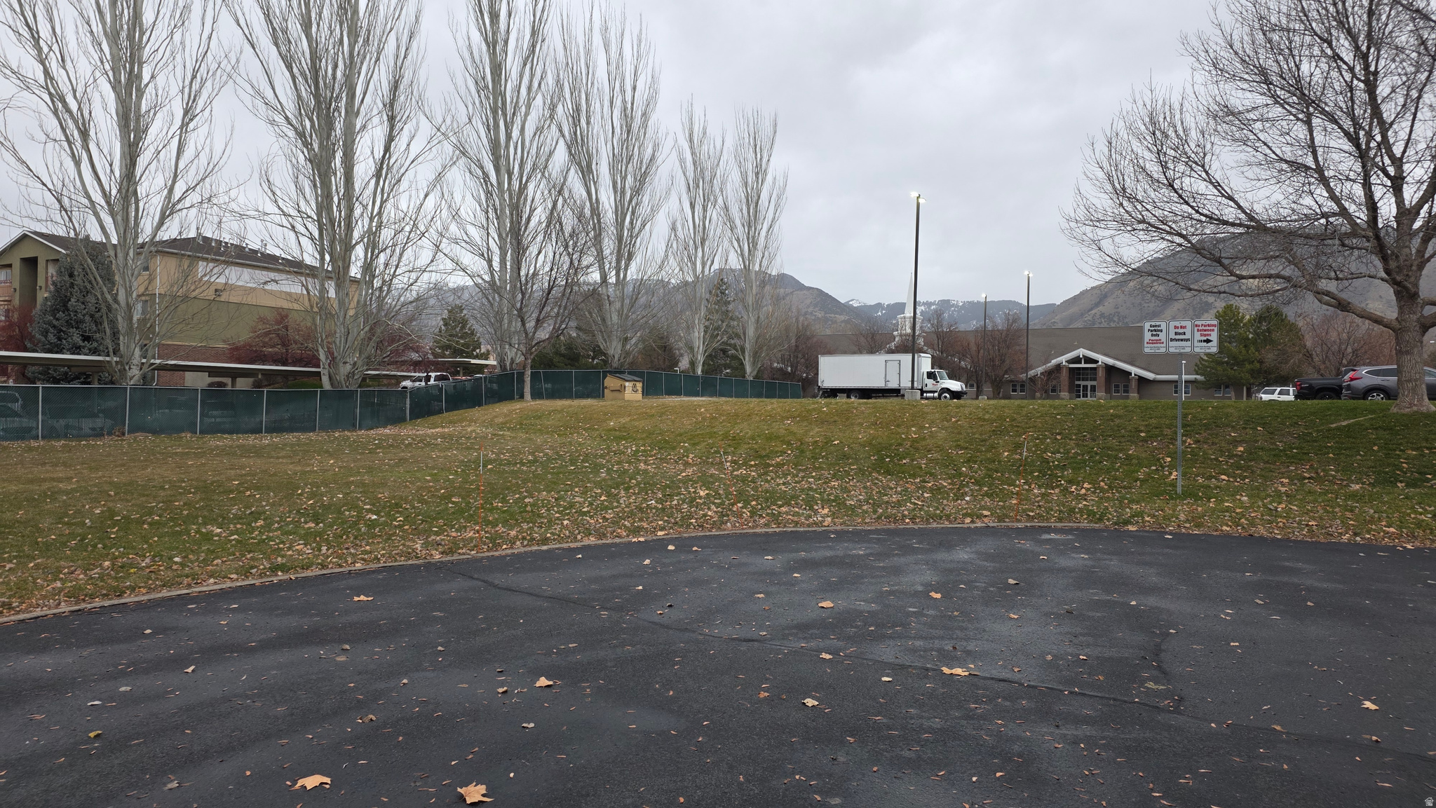 DEVONSHIRE DOWNS - Residential