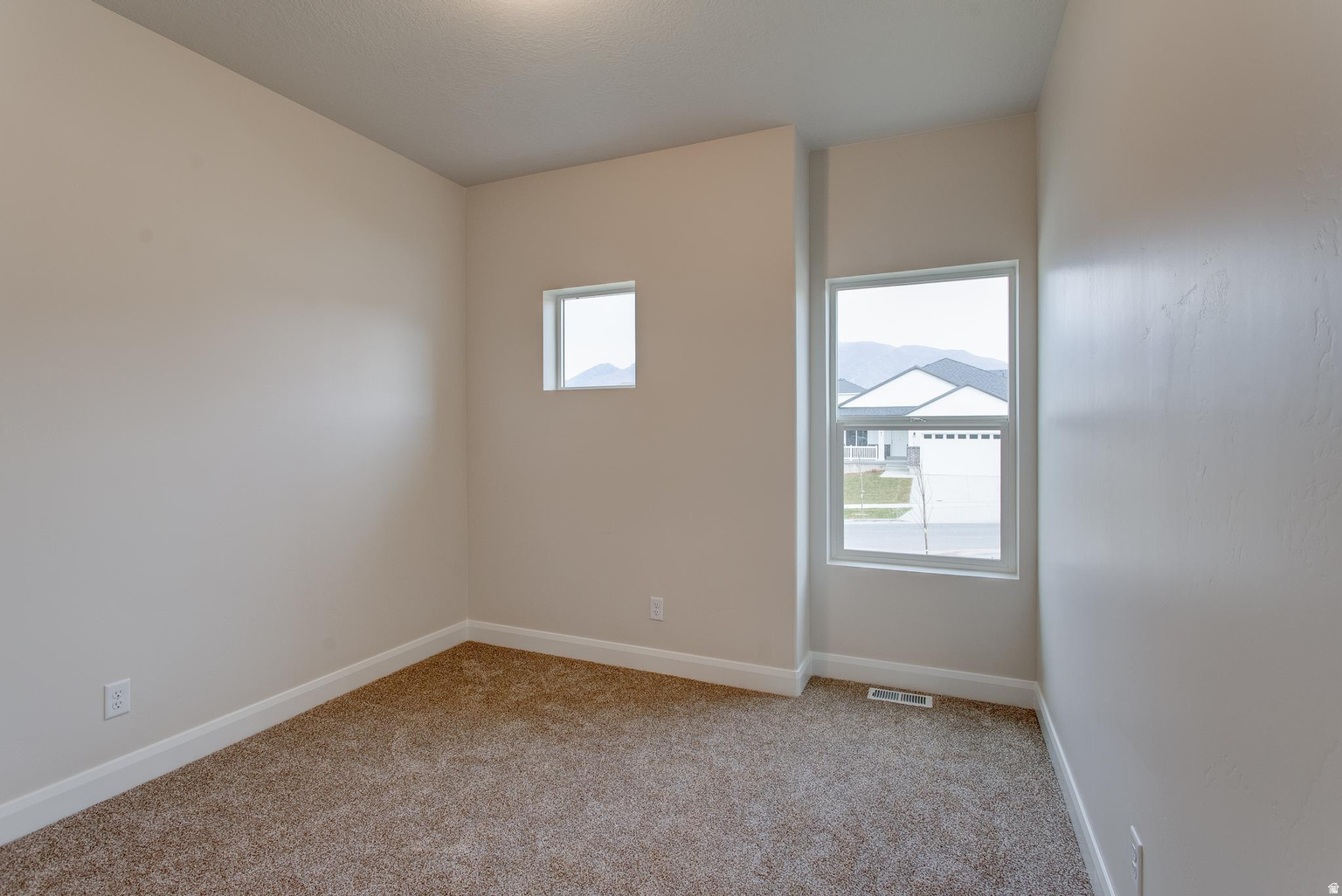 OAKRIDGE COVE - Residential