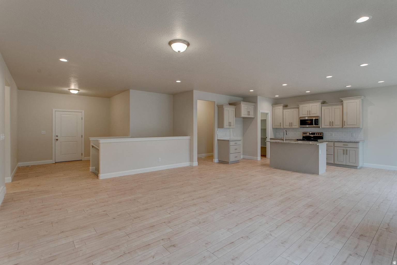 OAKRIDGE COVE - Residential