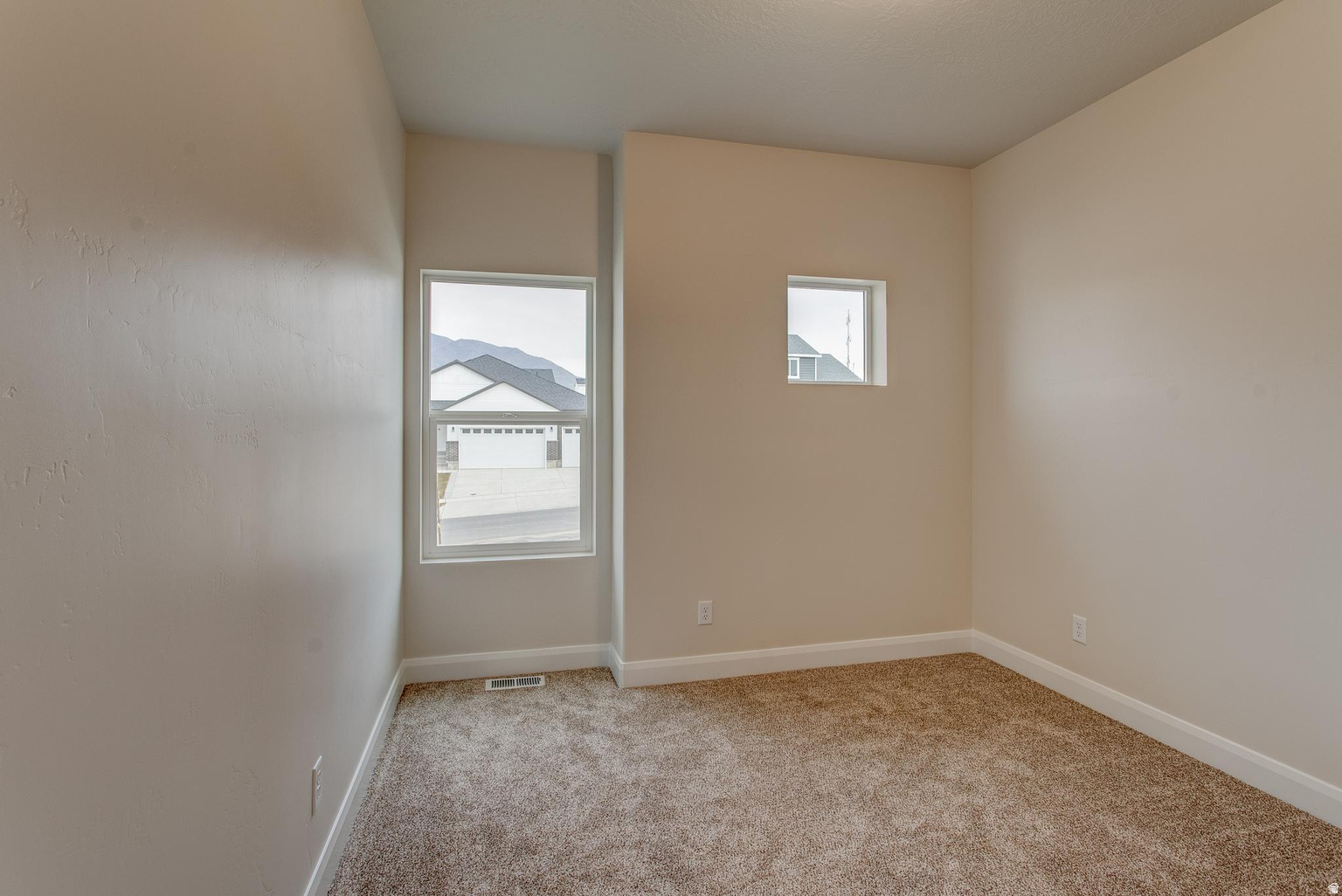 OAKRIDGE COVE - Residential