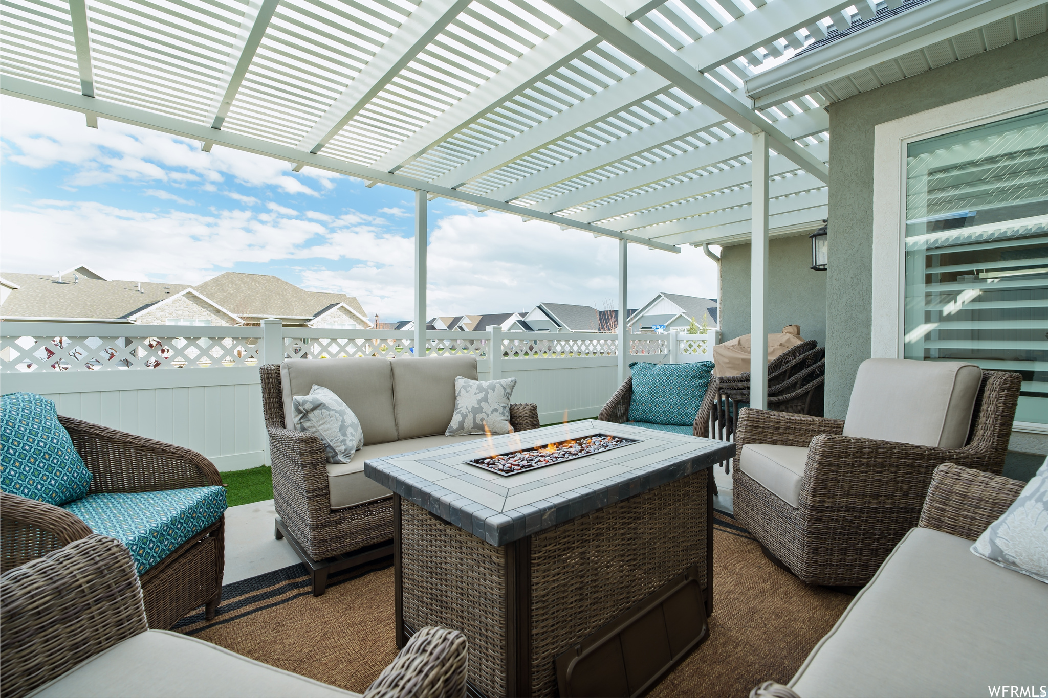 THE VILLAS @ LEGACY - Residential