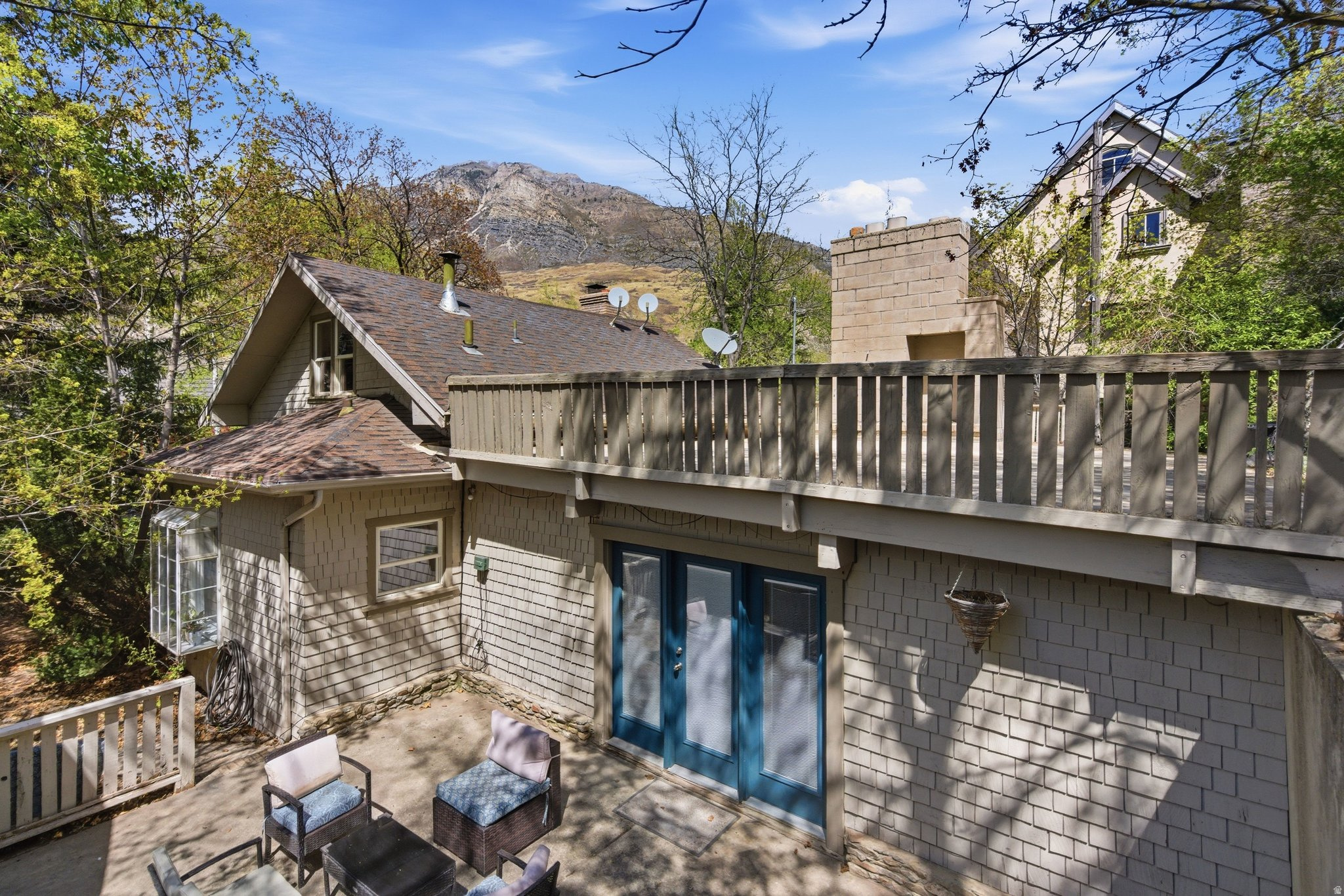 SPRINGDELL - Residential