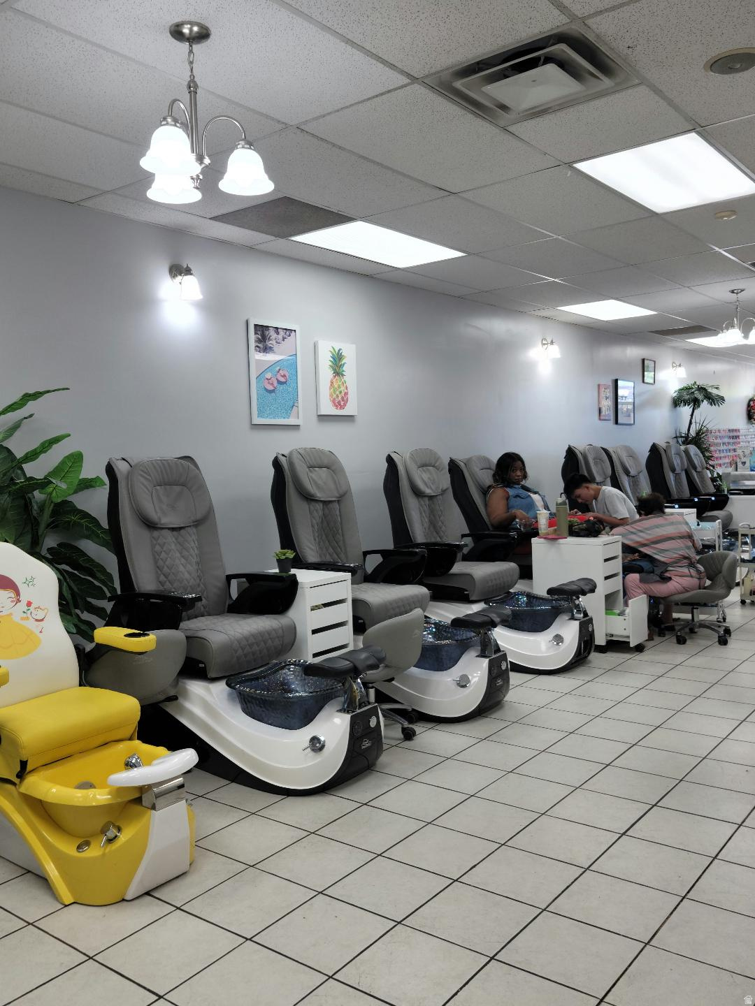LIVINGSTON RETAIL PROPERTY - Commercial Sale