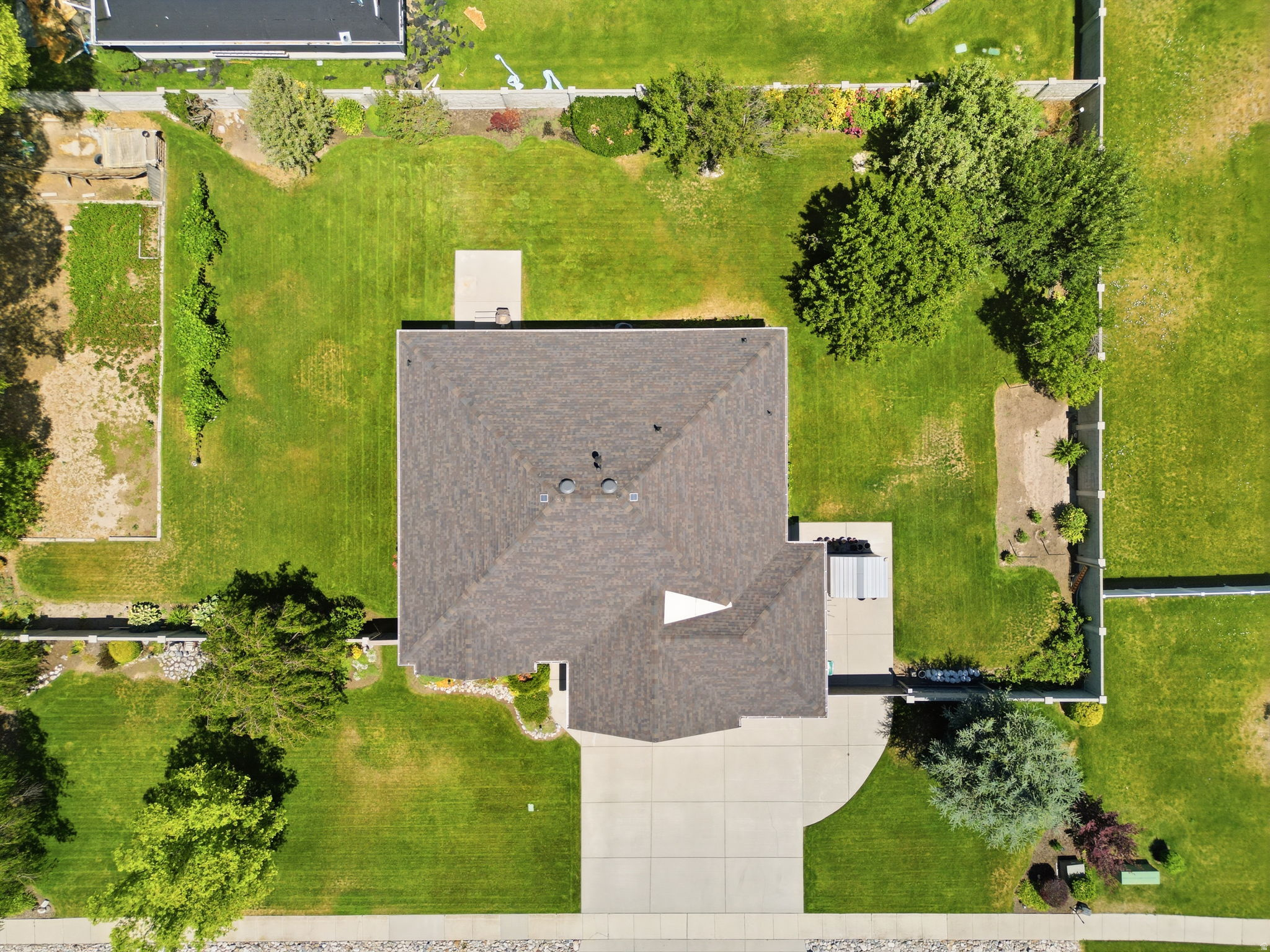 ALPINE SHADOWS - Residential