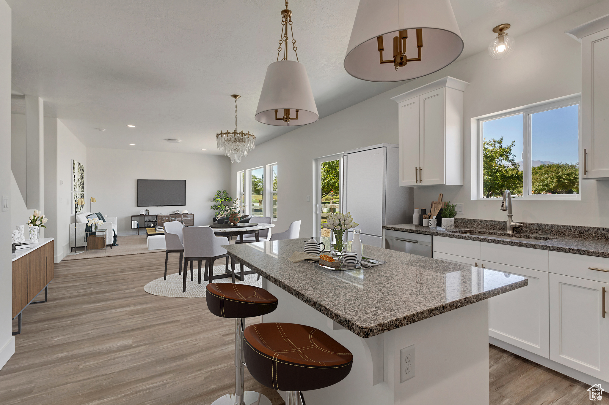 PACIFIC SPRINGS - Residential