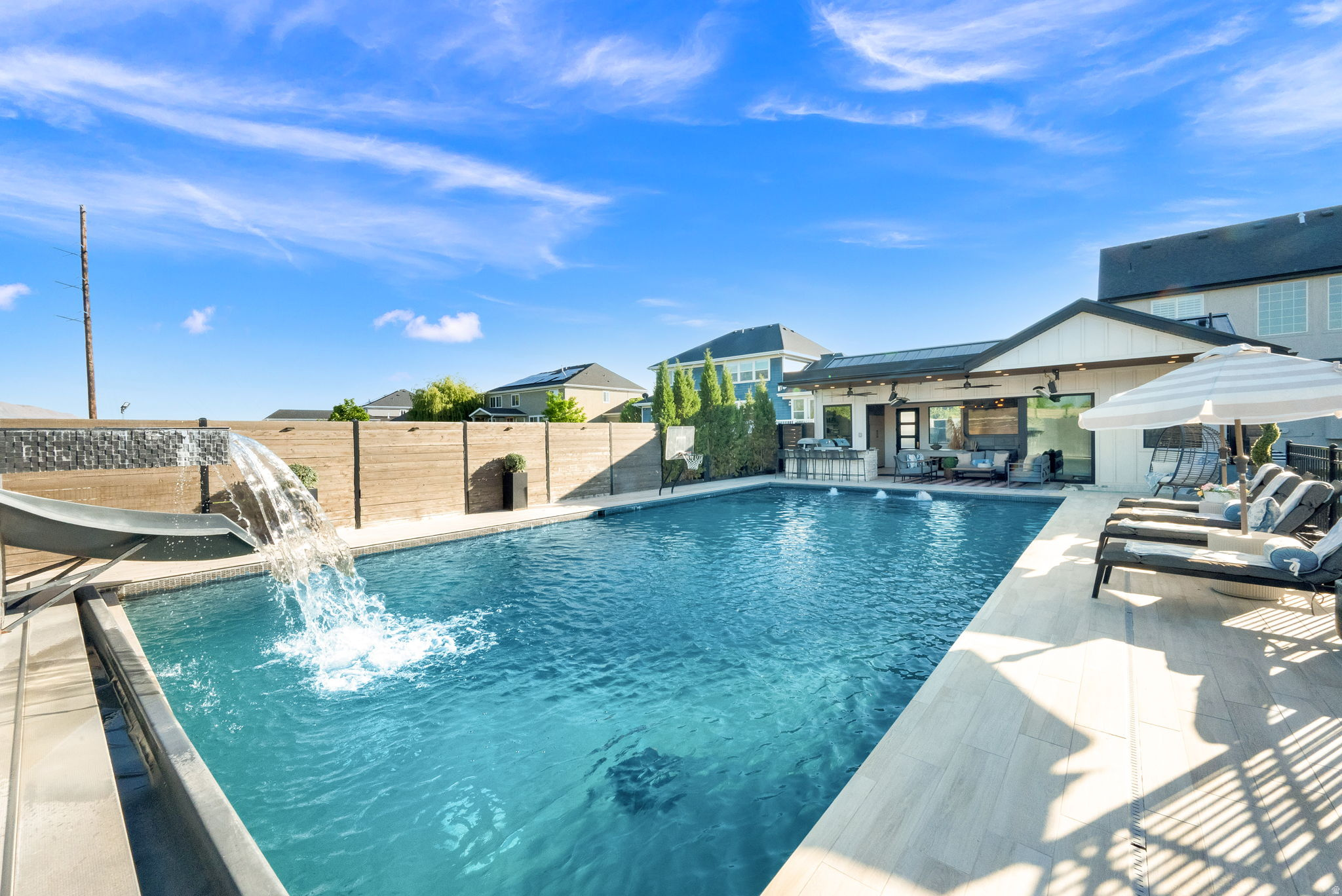 STERLING RIVER - Residential