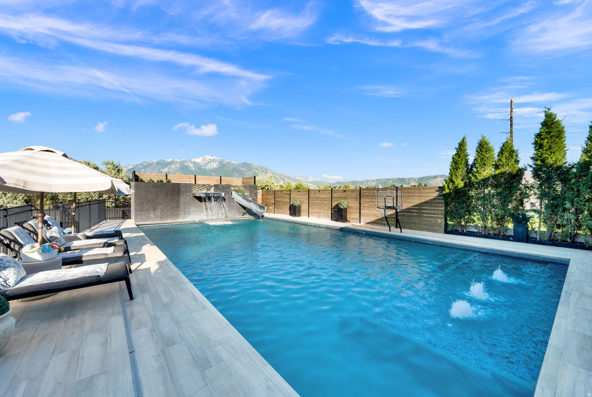 STERLING RIVER - Residential