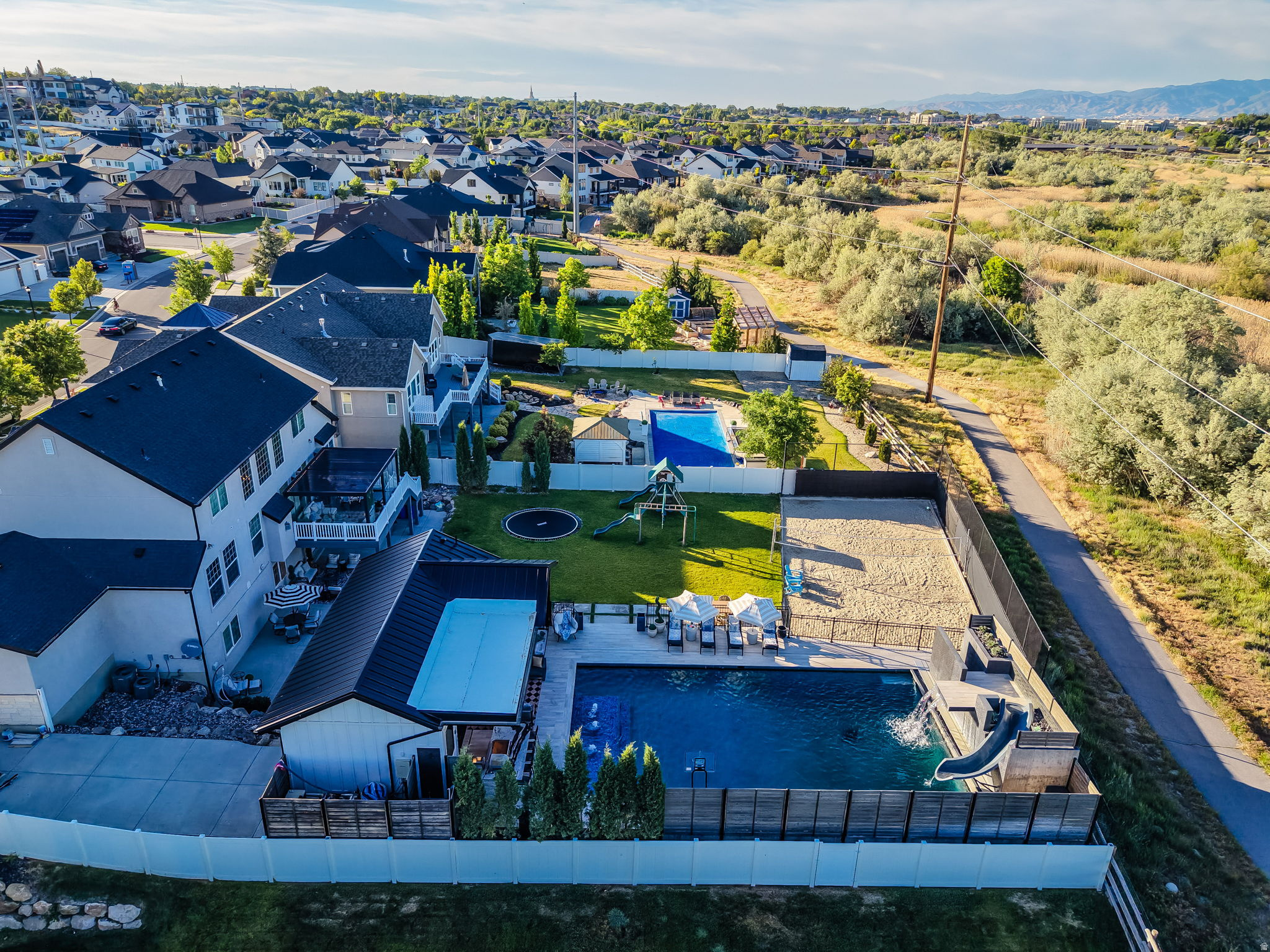 STERLING RIVER - Residential