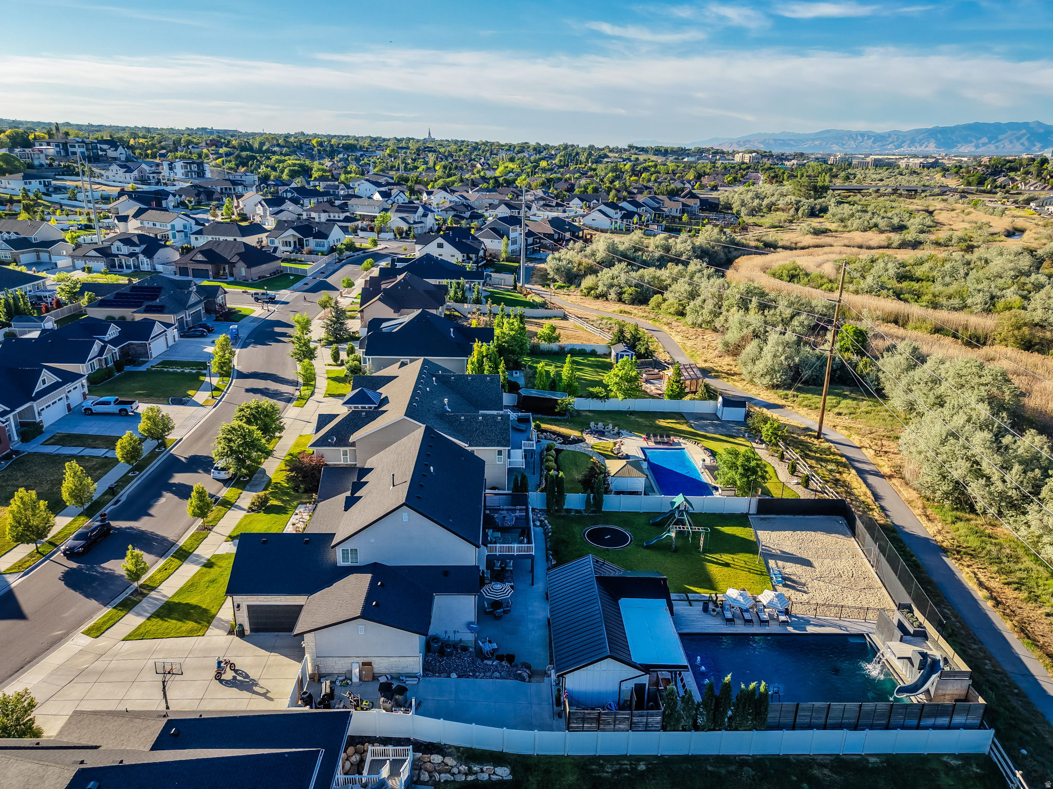 STERLING RIVER - Residential