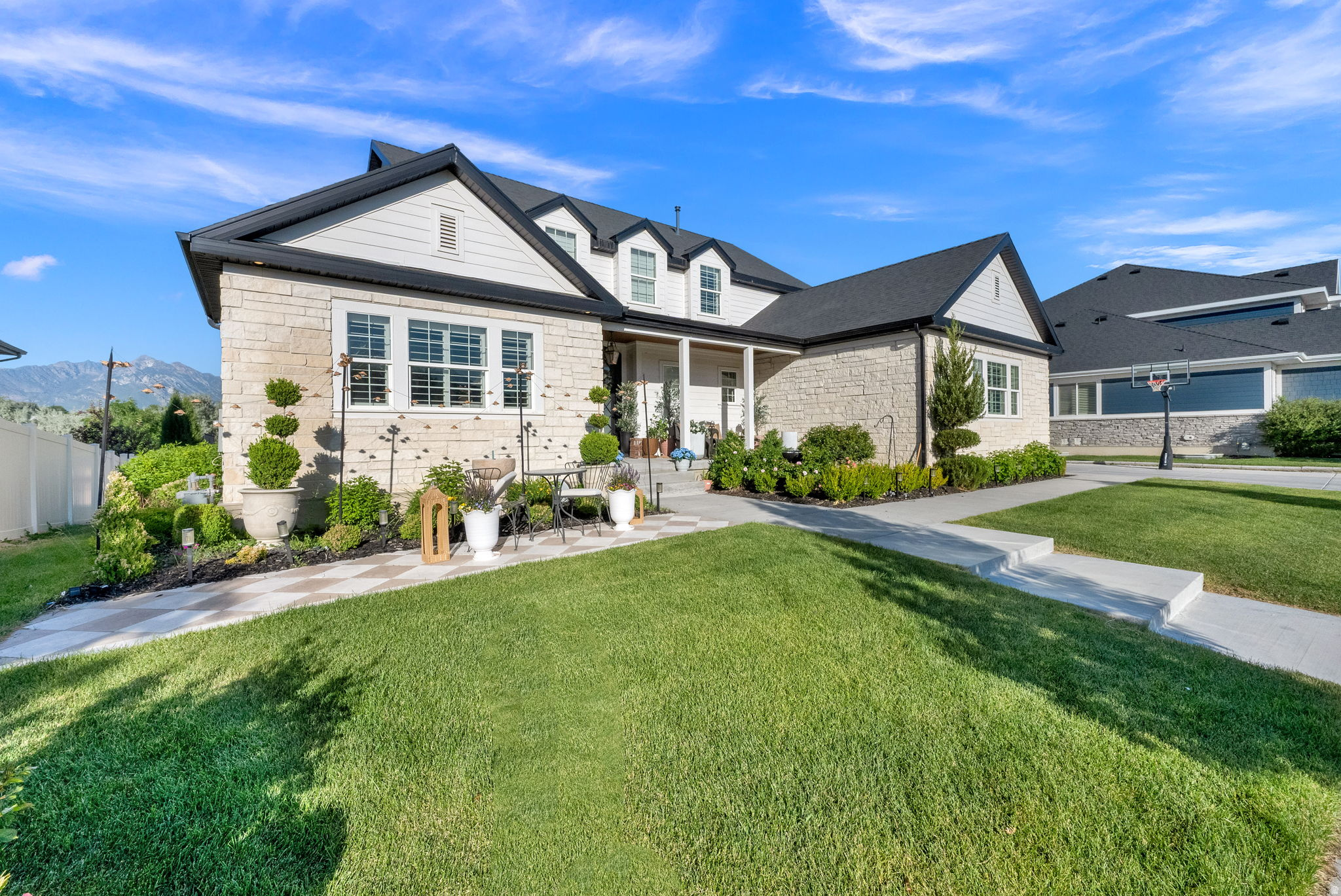 STERLING RIVER - Residential
