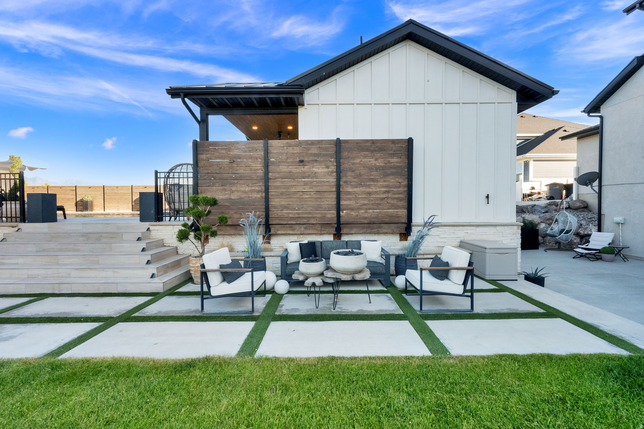 STERLING RIVER - Residential