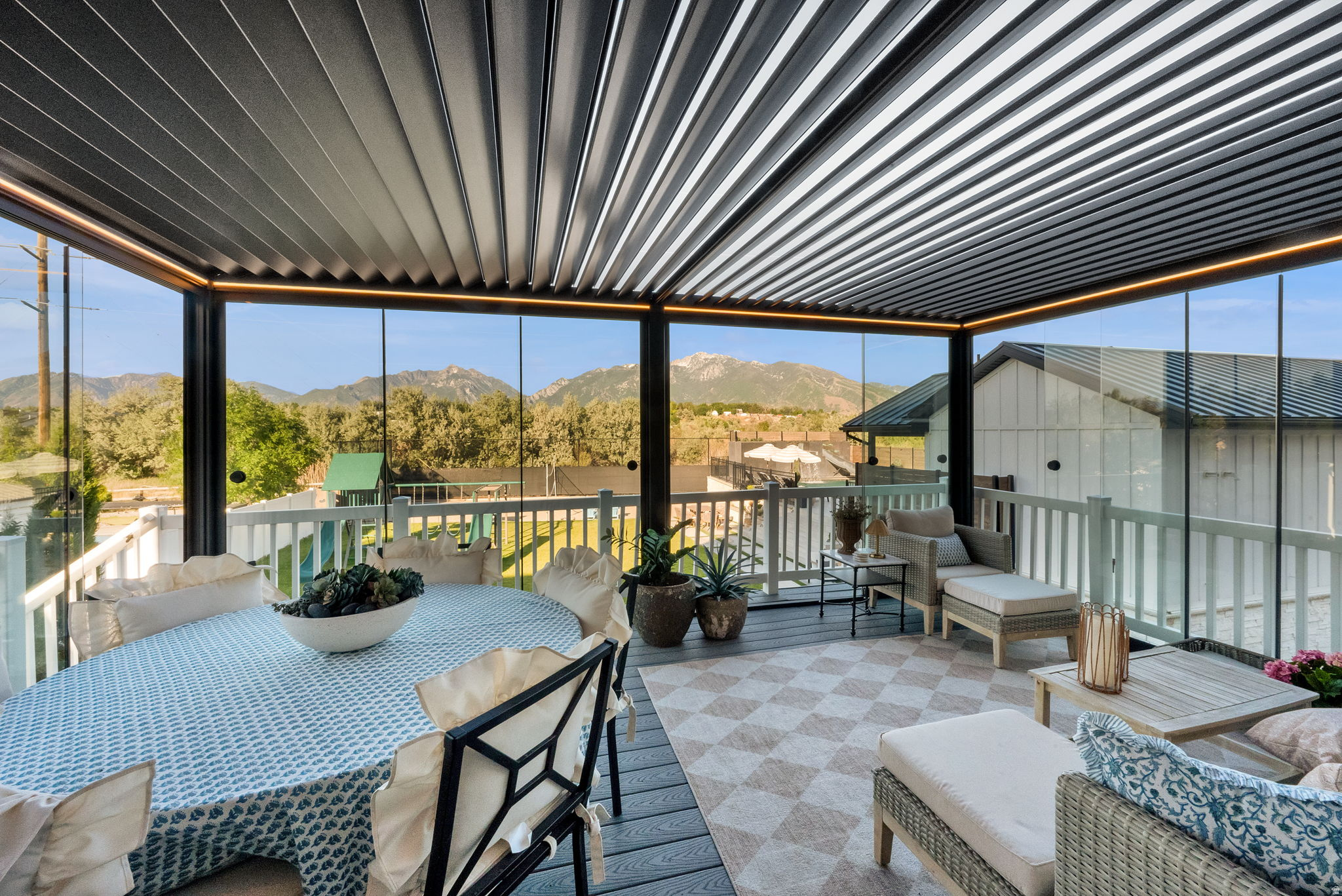 STERLING RIVER - Residential