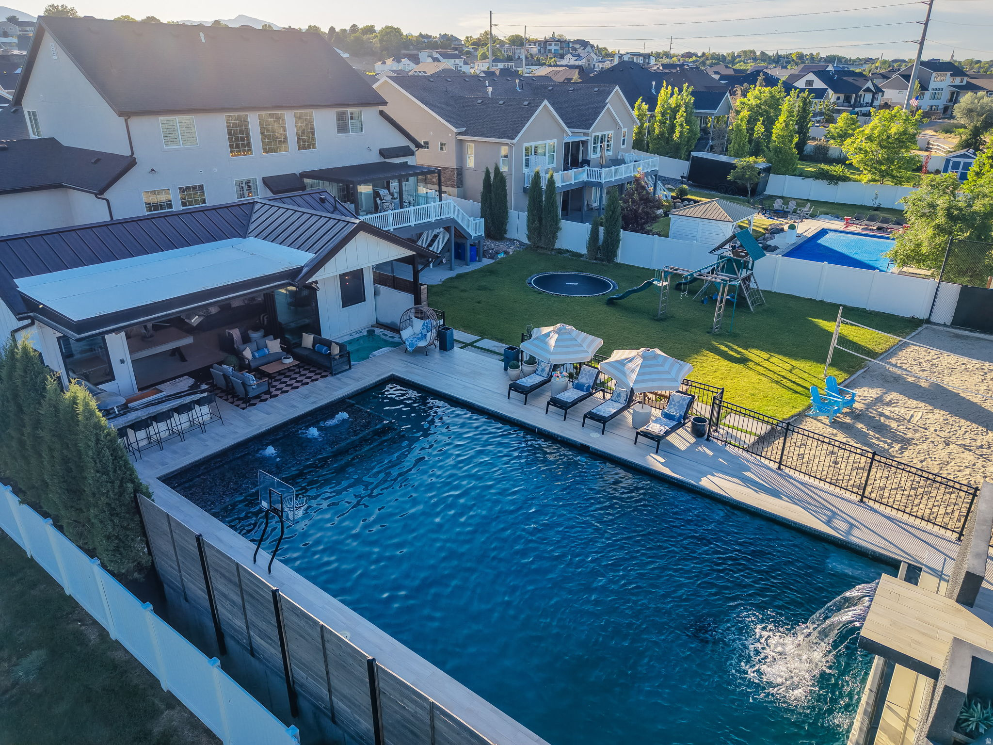STERLING RIVER - Residential