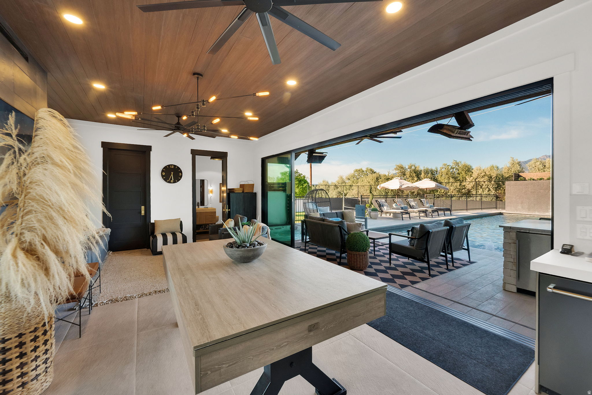 STERLING RIVER - Residential