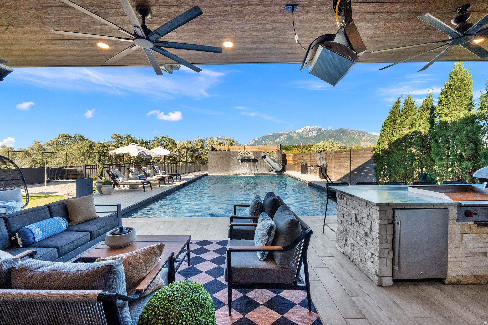 STERLING RIVER - Residential