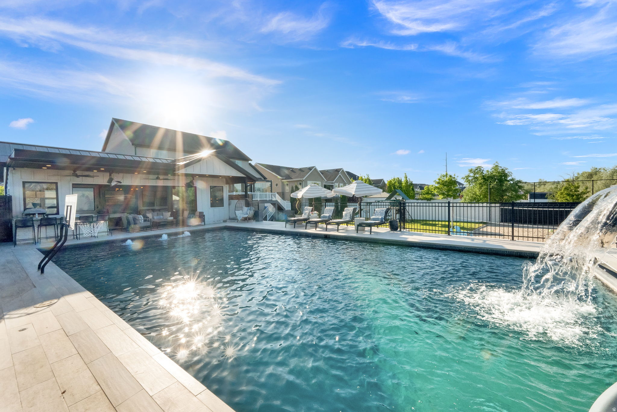 STERLING RIVER - Residential