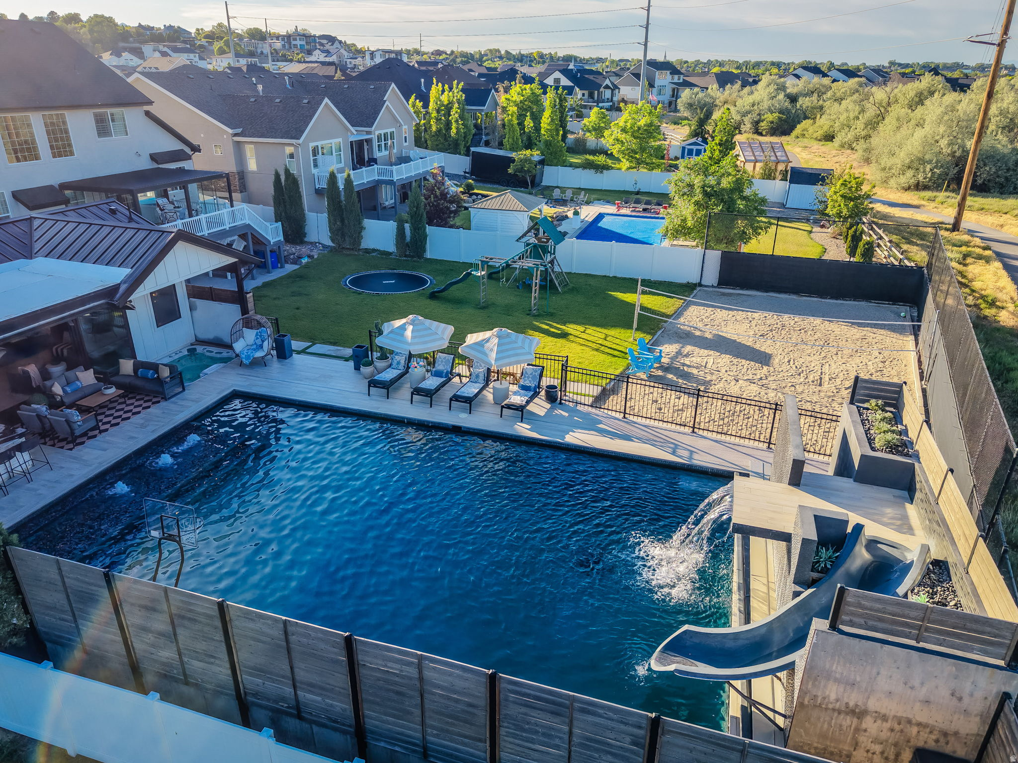 STERLING RIVER - Residential