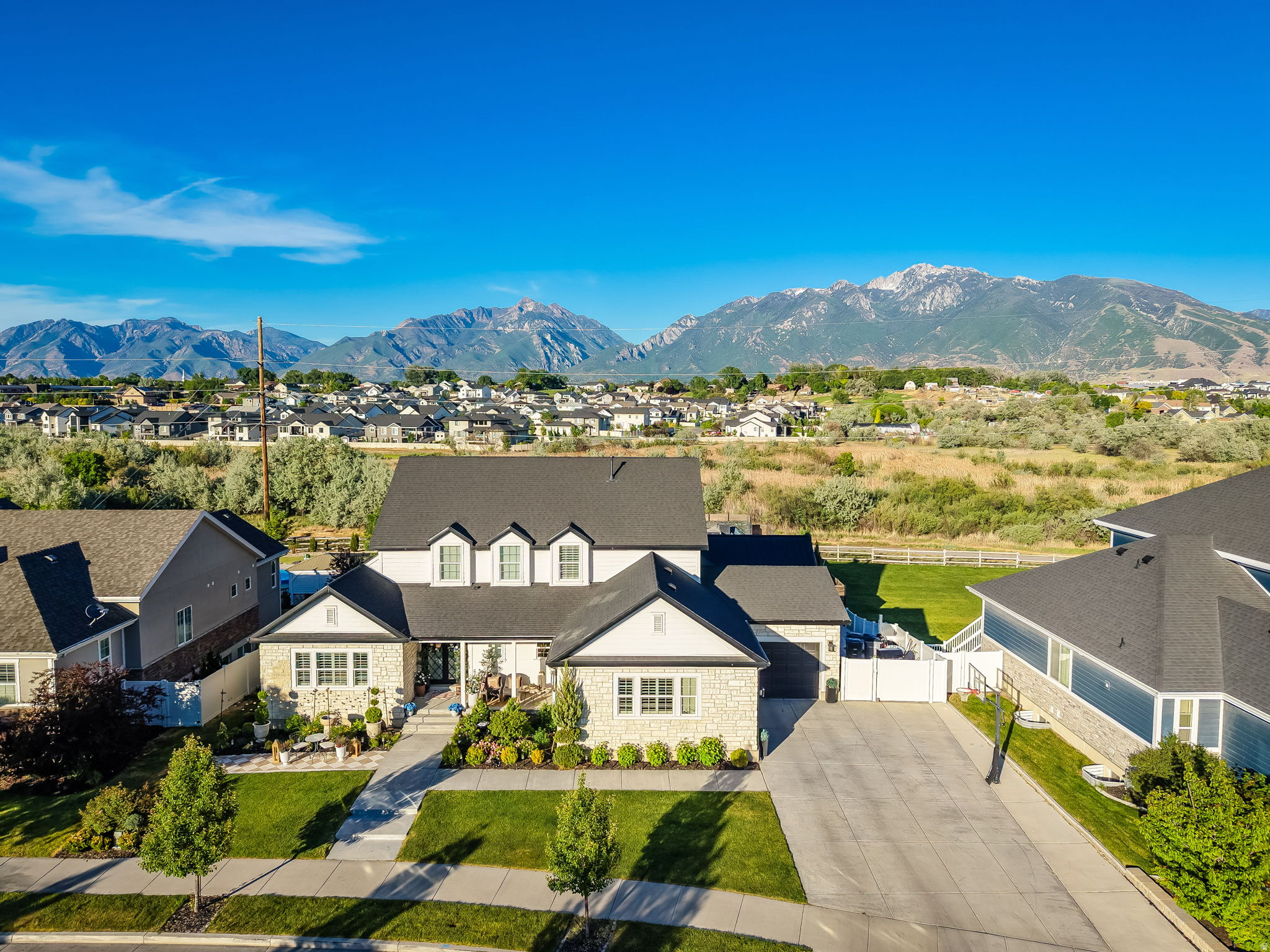 STERLING RIVER - Residential
