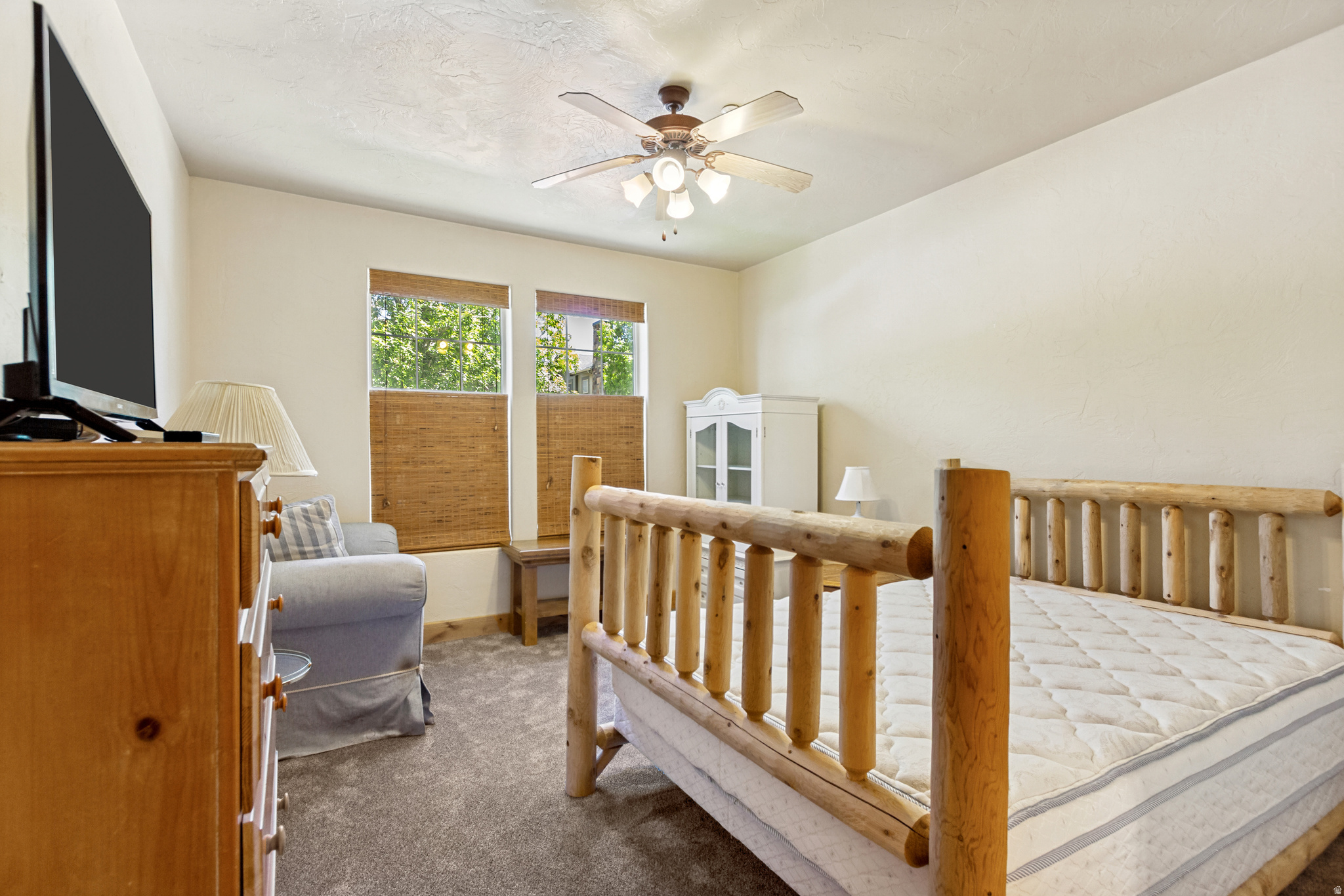 REDSTONE VILLAGE CONDOMINIUM - Residential