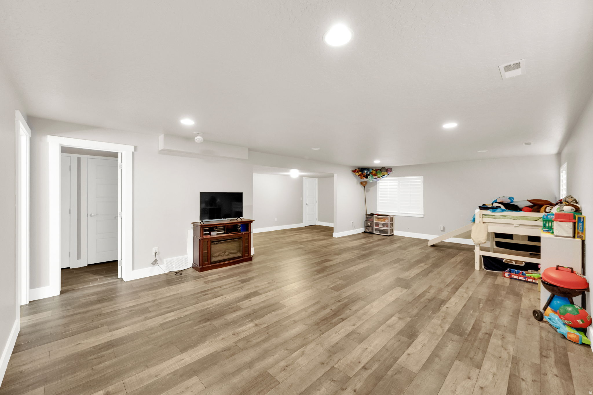MEADOWS - Residential