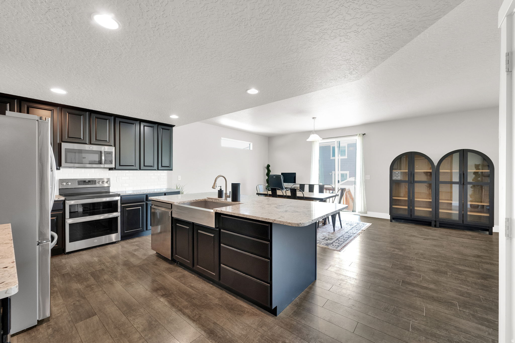 MEADOWS - Residential