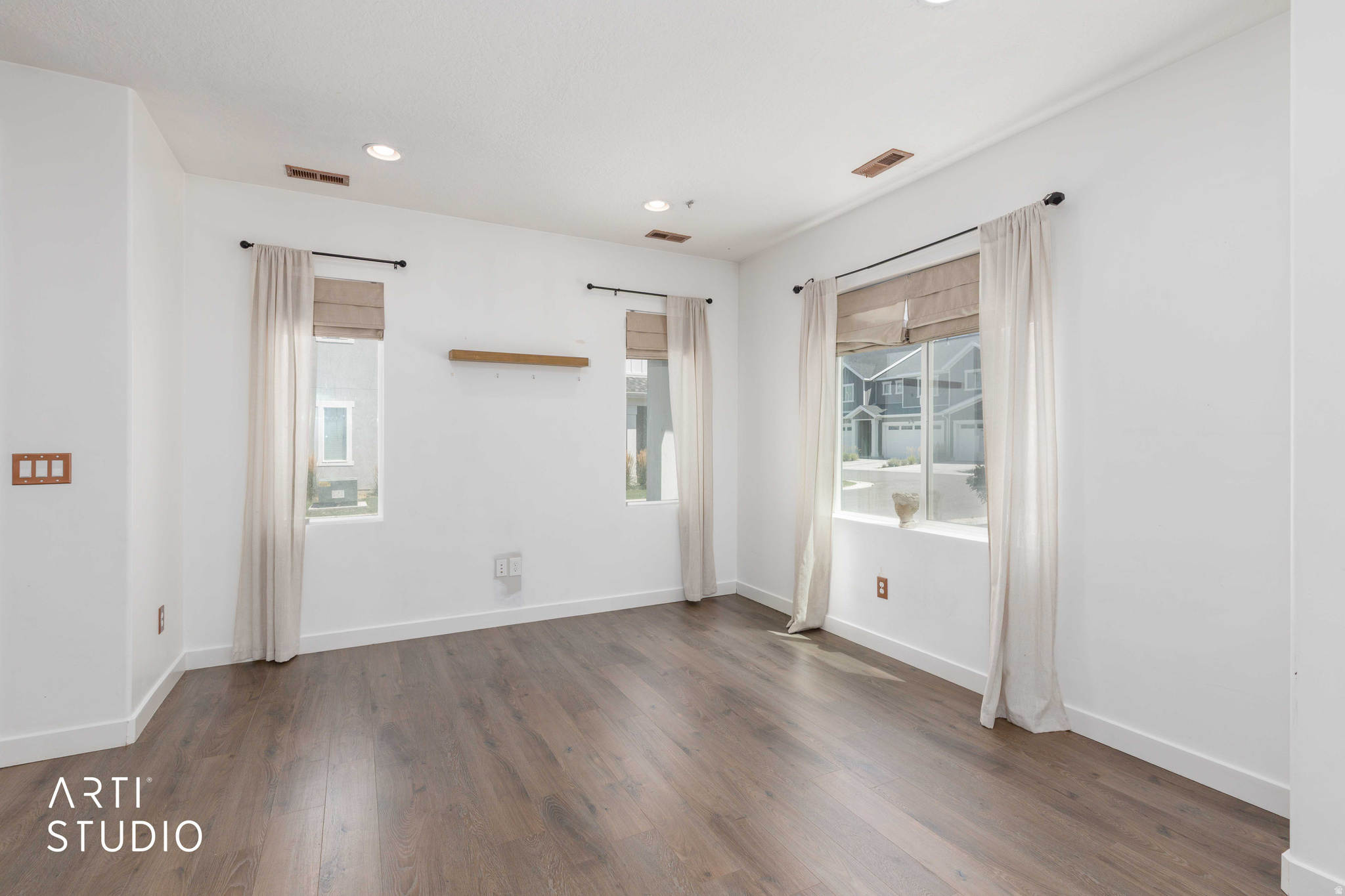 SALT POINT - Residential